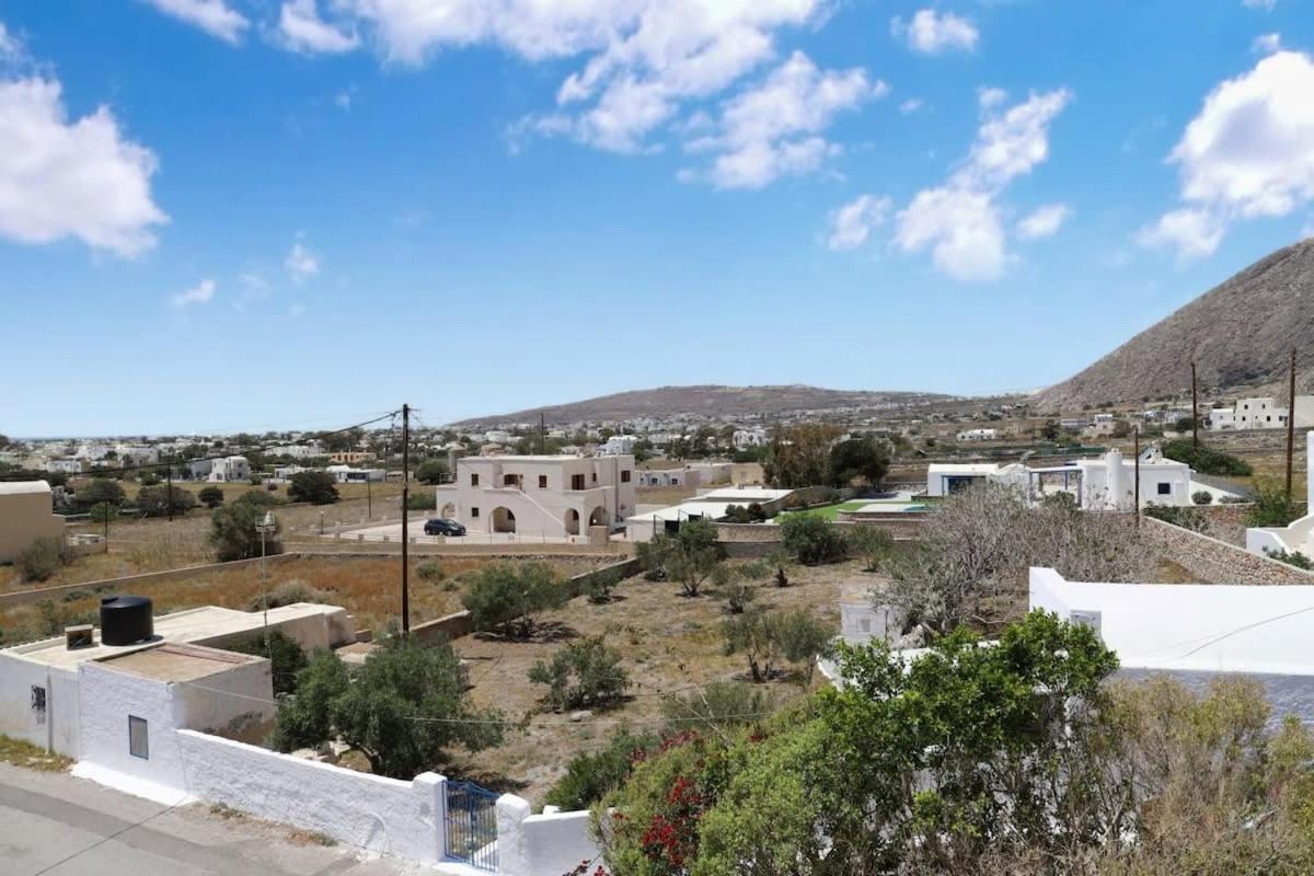 Santorini Seaside Retreat - Flora'S Summer Escape Perissa  Zewnętrze zdjęcie