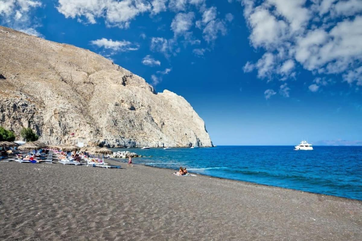 Santorini Seaside Retreat - Flora'S Summer Escape Perissa  Zewnętrze zdjęcie