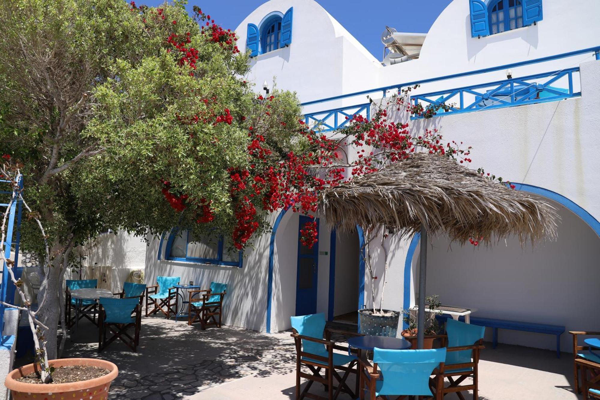 Santorini Seaside Retreat - Flora'S Summer Escape Perissa  Zewnętrze zdjęcie