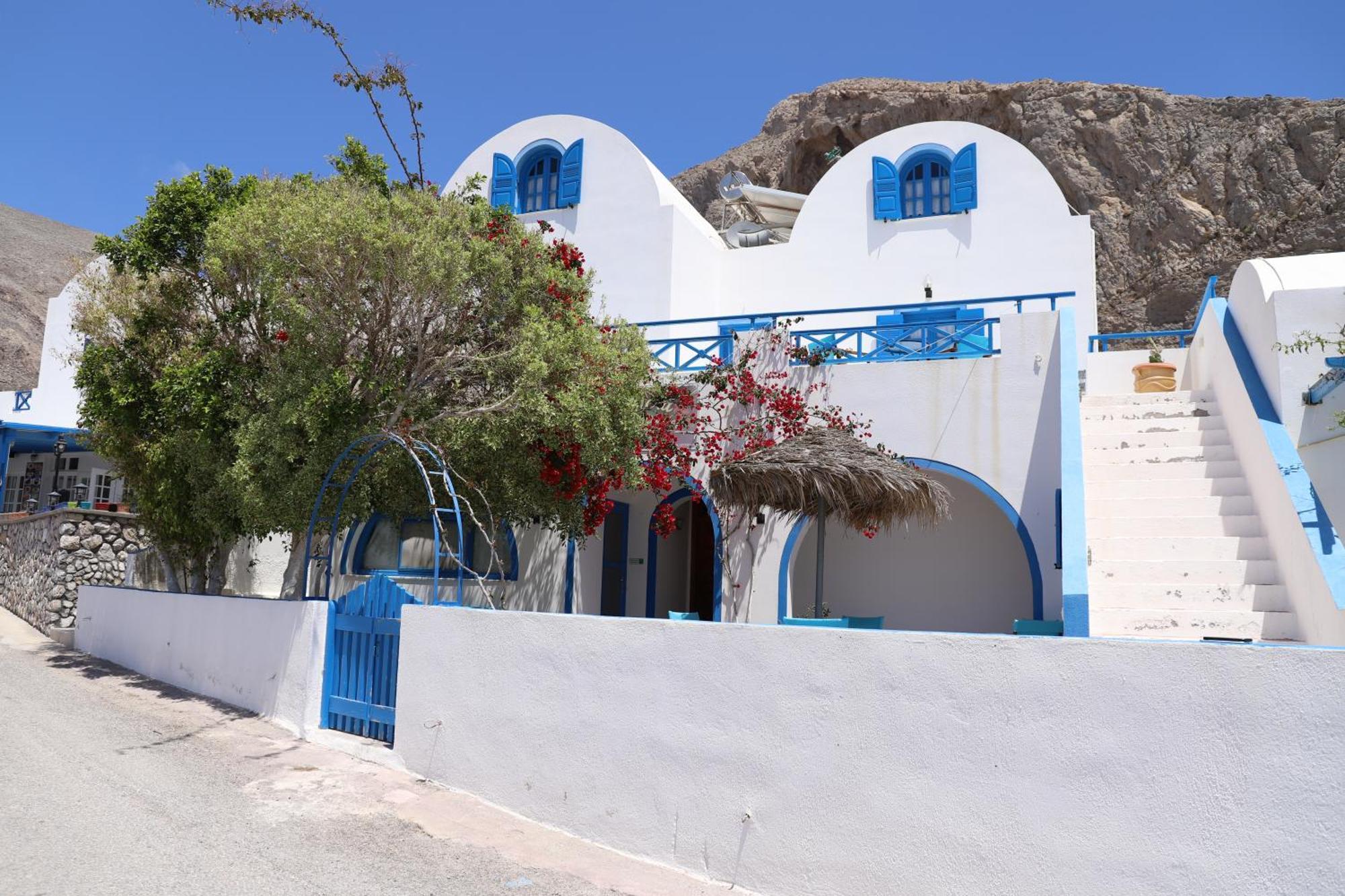 Santorini Seaside Retreat - Flora'S Summer Escape Perissa  Zewnętrze zdjęcie